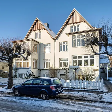 Haus Uebersee Tonga 아파트 뤼베크